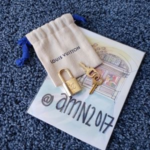 Louis Vuitton Lock & 2 Keys w/ Dustbag -LV Padlock